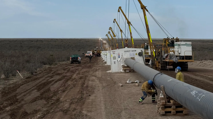 Duplicar Norte: Su fase 1 estará operativa para diciembre de 2026 y sumará 220.000 bpd. Foto: Gobierno de Río Negro.