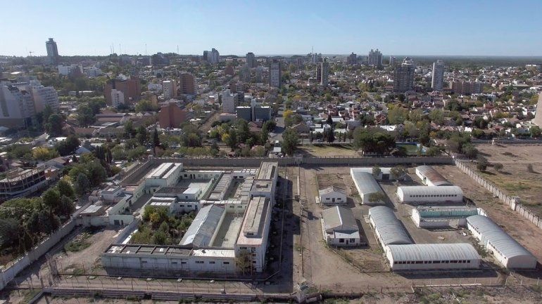 La pelea por la U9 se puso al rojo vivo en el Concejo