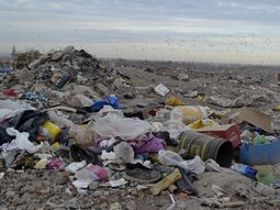 Cipolletti será la ciudad cabecera para instalar el nuevo complejo socioambiental. Cipolletti será la ciudad cabecera para instalar el nuevo complejo socioambiental.