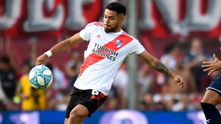 El chileno podría ser uno de los que abandone River El chileno podría ser uno de los que abandone River