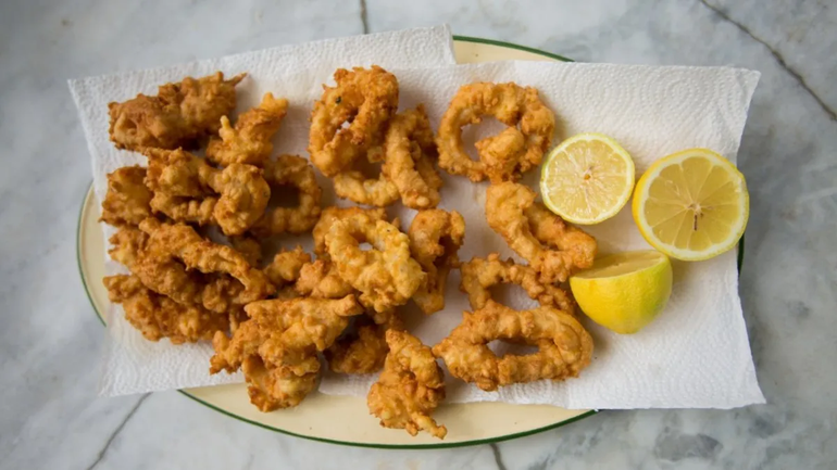 Crocantes y deliciosas: ¿Cómo preparar las mejores rabas para este verano?