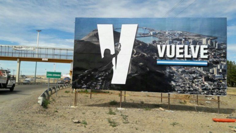 ¿Vuelve? El misterioso cartel de Cristina que apareció en Comodoro