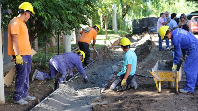 Funcionarios municipales supervisaron ayer las obras.