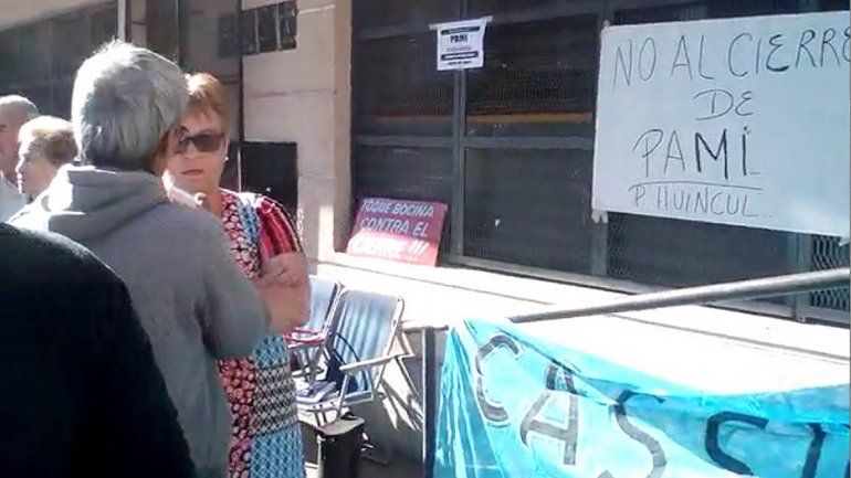 ¿Qué pasa con el PAMI? Ola de cierres de organismos nacionales en Neuquén