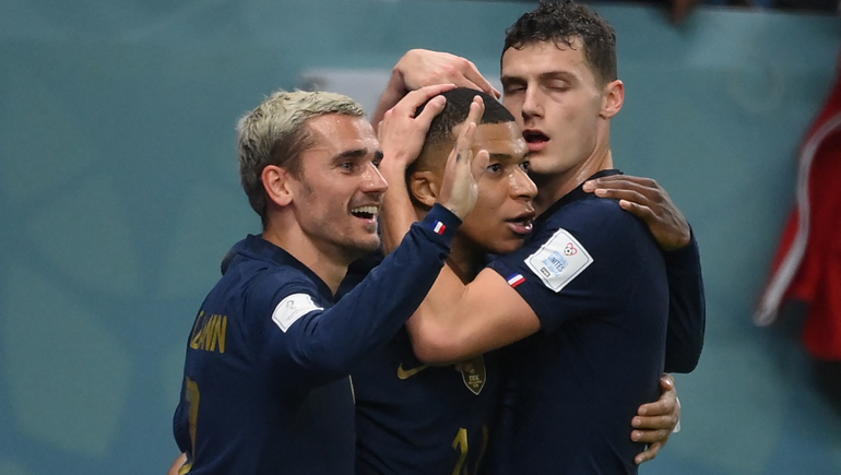 Un comienzo a lo campeón: Francia goleó a Australia en el debut
