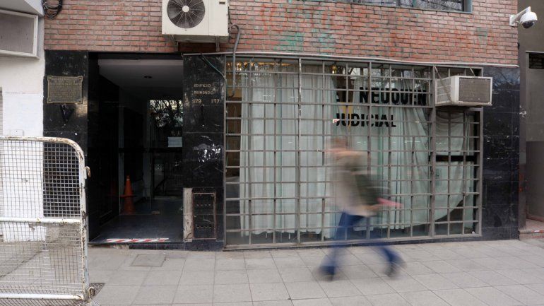 Casi lo mata a piñas y ahora deberá pagarle 20 mil pesos