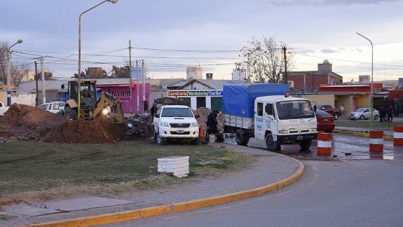 El EPAS reparó el caño roto que afectaba a cinco barrios