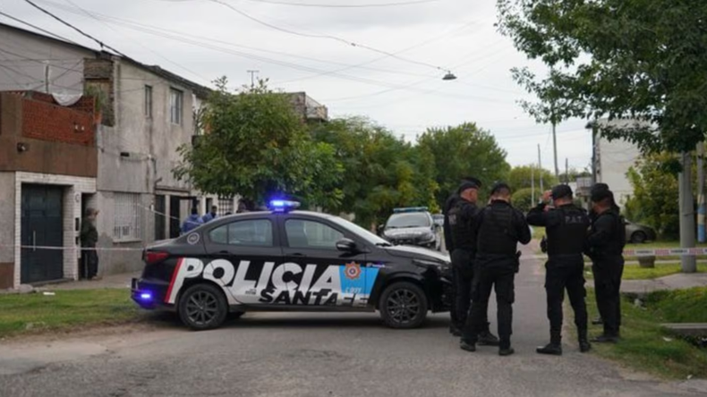 Doble crimen en Rosario. La cifra de asesinatos en la ciudad santafesina roza los 40 en lo que va del año. Foto: Informate Santa Fe.