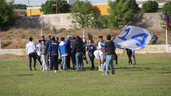 Insólito: Don Bosco gritó campeón y reza para no descender