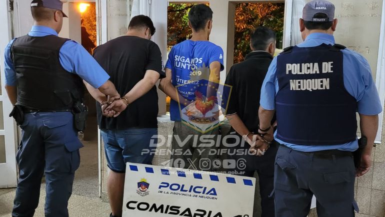 Los tres sospechosos tenían materiales robados de una vivienda en su poder.