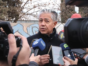 rolando figueroa defendio el acuerdo con ypf por el gnl y destaco los beneficios para la comarca de plaza huincul y cutral co
