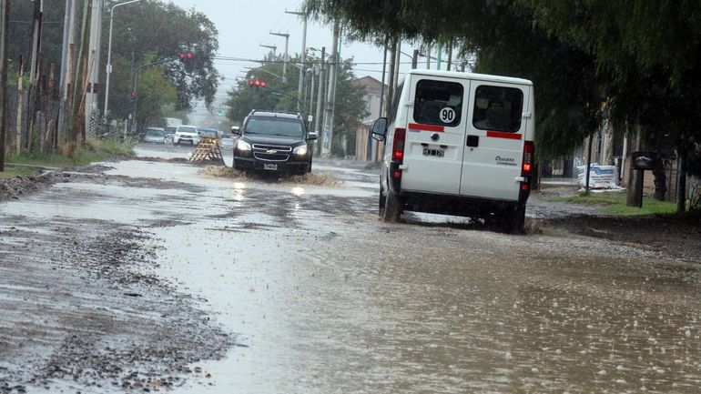 Neuquén: en cuatro días llovió la mitad de lo previsto para el año