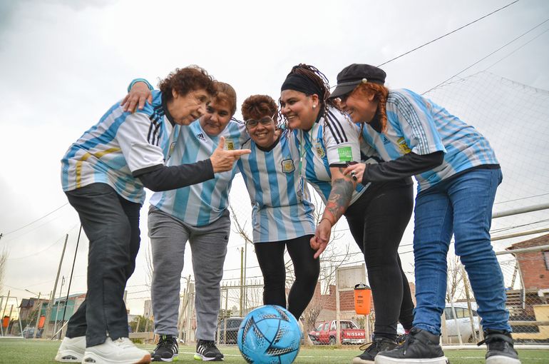 La historia jamás contada de las Águilas Rebeldes, pioneras del fútbol femenino en Neuquén