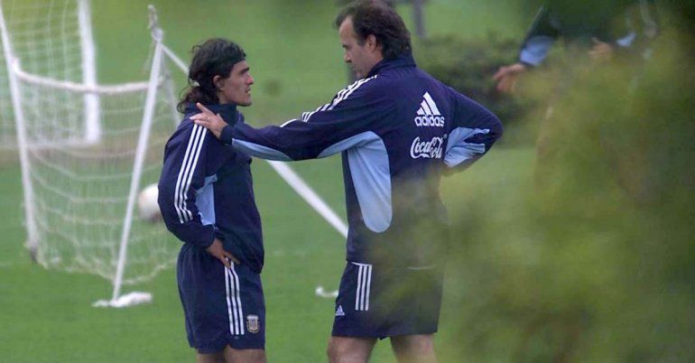 Ortega con Bielsa previo al mundial 2002 de la eliminación.
