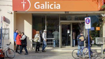 La atención al público en las entidades financieras de la provincia está establecida entre las 8 y las 13. 