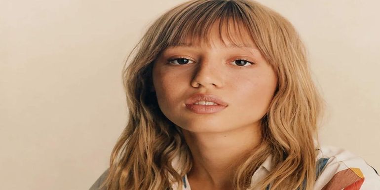 Por qué el flequillo cortina vuelve a ser tendencia Por qué el flequillo cortina vuelve a ser tendencia