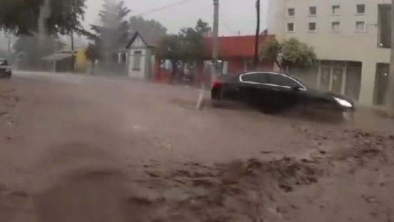 Córdoba: decenas de evacuados y rutas cortadas por intensas lluvias