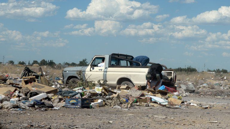 El programa busca controlar el arrojo de residuos en lugares no habilitados.
