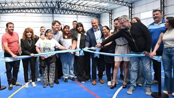 la muni transformo un antiguo playon en un polideportivo para el barrio hibepa la muni transformo un antiguo playon en un polideportivo para el barrio hibepa
