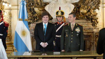 El Presidente le tomó juramento al nuevo ministro de Defensa. Carlos Presti El Presidente le tomó juramento al nuevo ministro de Defensa. Carlos Presti