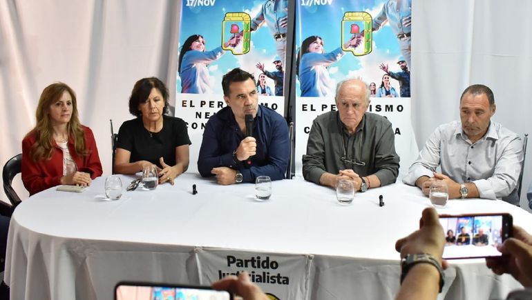 Se puso en marcha la mesa Cristina Presidenta en Neuquén / Foto 