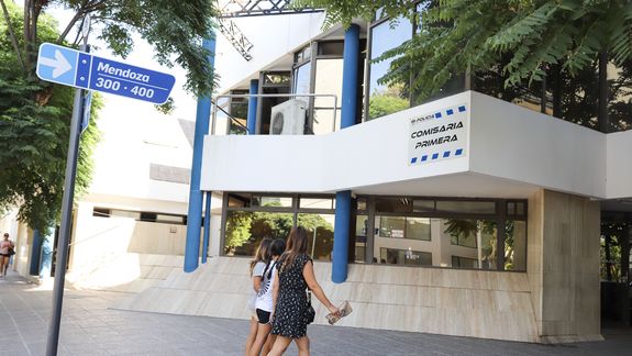 Los dos policías acusados por el hecho prestaban servicios en la Comisaría Primera.
