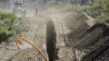 hidenesa extendio 27 mil metros la caneria y el gas ya esta mas cerca de guanacos