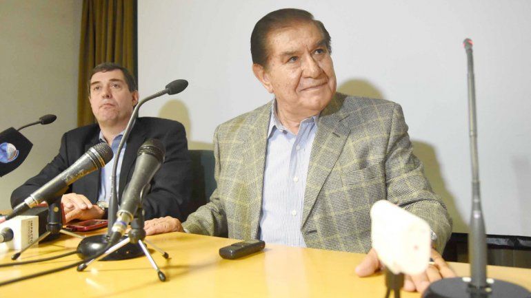 Bruno y Pereyra se reunieron ayer por la mañana en la sede del sindicato petrolero.