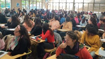 De no mediar alguna definición del gobierno nacional de último momento, en la UNCo y en las demás Universidades Nacionales del país no arrancarán las clases. Se viene el paro universitario, acompañado de otras protestas. De no mediar alguna definición del gobierno nacional de último momento, en la UNCo y en las demás Universidades Nacionales del país no arrancarán las clases. Se viene el paro universitario, acompañado de otras protestas.