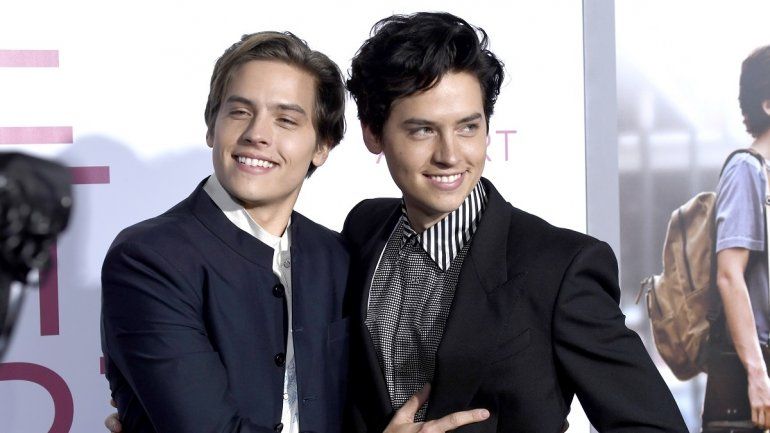 Dylan y su hermano Cole Sprouse
