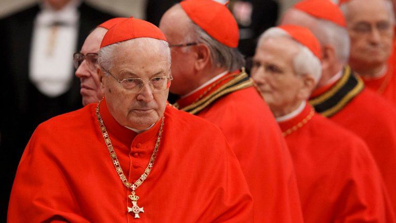 El Papa le aceptó la renuncia a un polémico cardenal