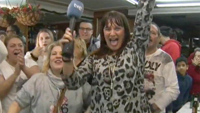 Insólito: movilera española se enteró al aire que había ganado el Gordo de Navidad