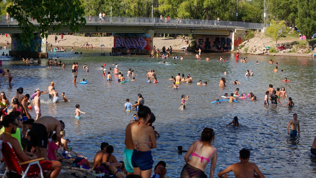 60 mil personas disfrutaron de los balnearios habilitados el domingo thumbnail