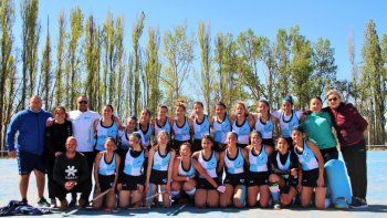 hockey: las chicas de san jorge, campeonas del regional hockey: las chicas de san jorge, campeonas del regional