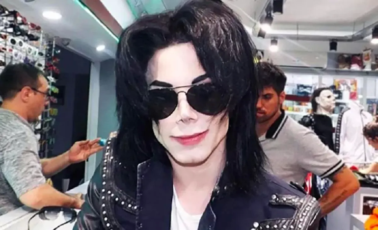 Lo confundieron con Felipe Pettinato y le dieron una golpiza