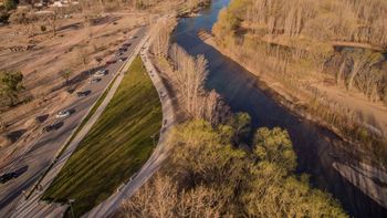 Impulsan la instalación de postas de agua en el paseo costero de Neuquén Impulsan la instalación de postas de agua en el paseo costero de Neuquén