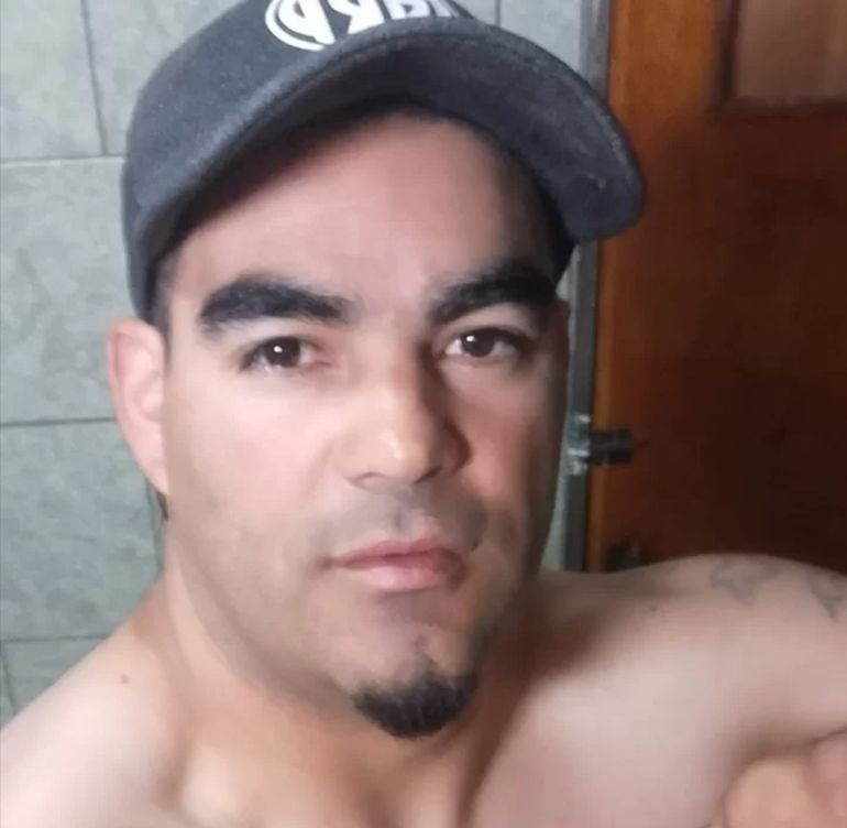 Jesús Falcón, de 39 años, asesinó a su pareja de 37 y se suicidó. Jesús Falcón, de 39 años, asesinó a su pareja de 37 y se suicidó.