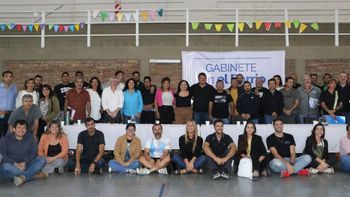 Mariano Gaido con el Gabinete en el Barrio. Mariano Gaido con el Gabinete en el Barrio.