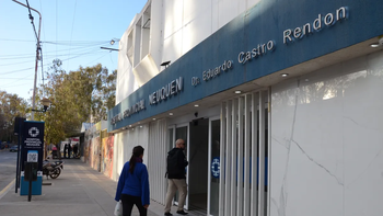un joven motociclista choco en cutral co y esta internado grave en la capital neuquina un joven motociclista choco en cutral co y esta internado grave en la capital neuquina