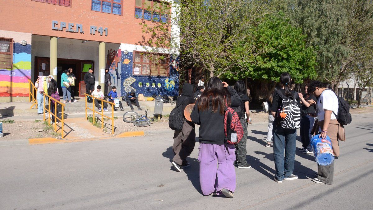 Cortaron calles por una denuncia de acoso sexual en un colegio: qué pasó