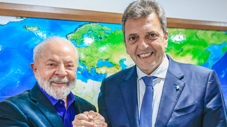 Argentina es muy importante para Brasil. Somos los mayores socios comerciales de los argentinos en Sudamérica, expresó Lula da Silva en apoyo a Sergio Massa. | LM Neuquen Argentina es muy importante para Brasil. Somos los mayores socios comerciales de los argentinos en Sudamérica, expresó Lula da Silva en apoyo a Sergio Massa.