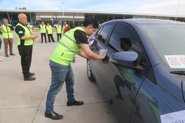 La Muni de Neuquén sale a la caza de autos que operan con apps no autorizadas - Image 1