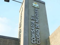 El detenido tuvo que ser trasladado al hospital Castro Rendon. El detenido tuvo que ser trasladado al hospital Castro Rendon.