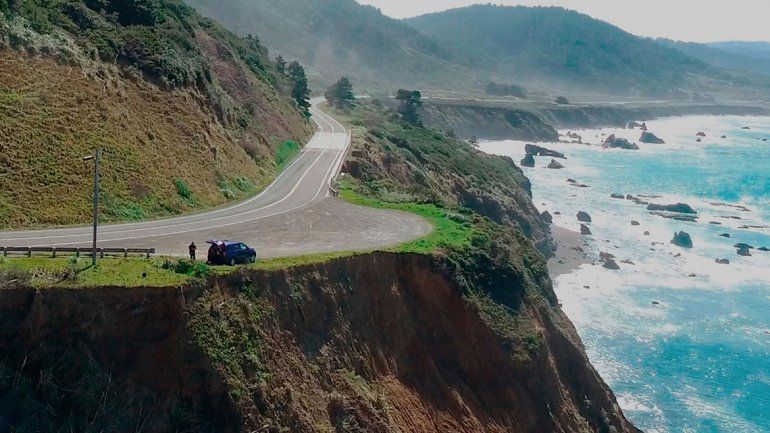 Se tiraron por un barranco con sus 6 hijos adoptivos