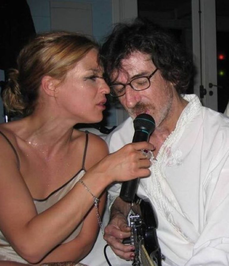 Leticia Brédice reveló que estuvo muy enamorada de Charly García. Leticia Brédice reveló que estuvo muy enamorada de Charly García.