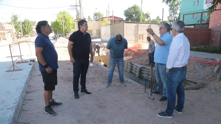 En pocos días inaugurarán el pavimento y pluviales de la calle Rodhe