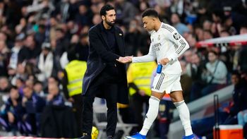 Otra polémica en Real Madrid: cruce de declaraciones entre Arbeloa y Mbappé. Otra polémica en Real Madrid: cruce de declaraciones entre Arbeloa y Mbappé.