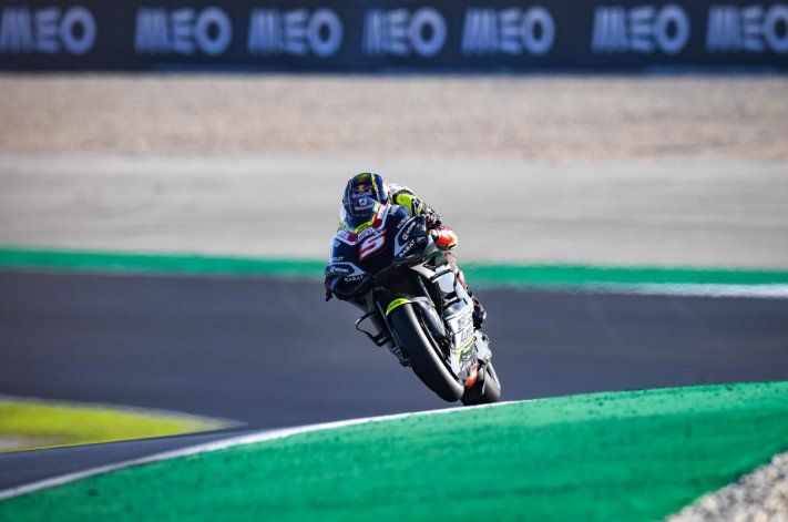 Johann Zarco terminó como el más rápido en el primer día de acción para el MotoGP en el Gran Premio de Portugal.