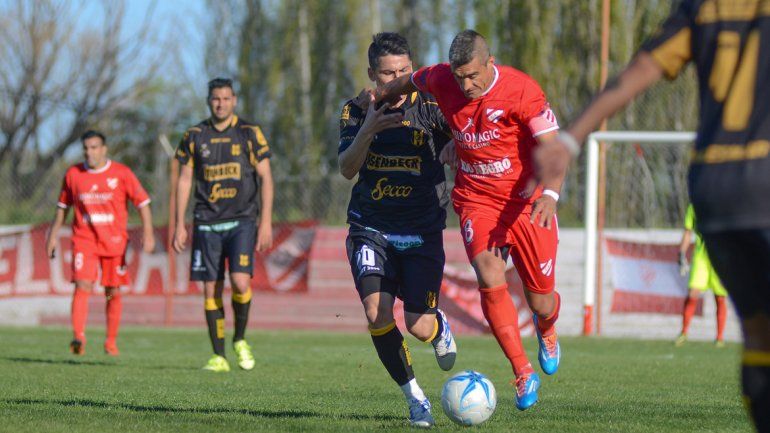 El último enfrentamiento entre ambos fue con victoria para los chubutenses por 2 a 1