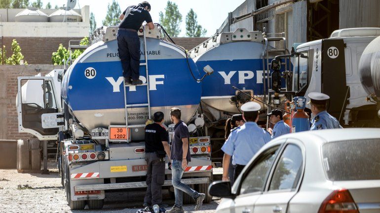 Personal de la empresa y de la Policía
